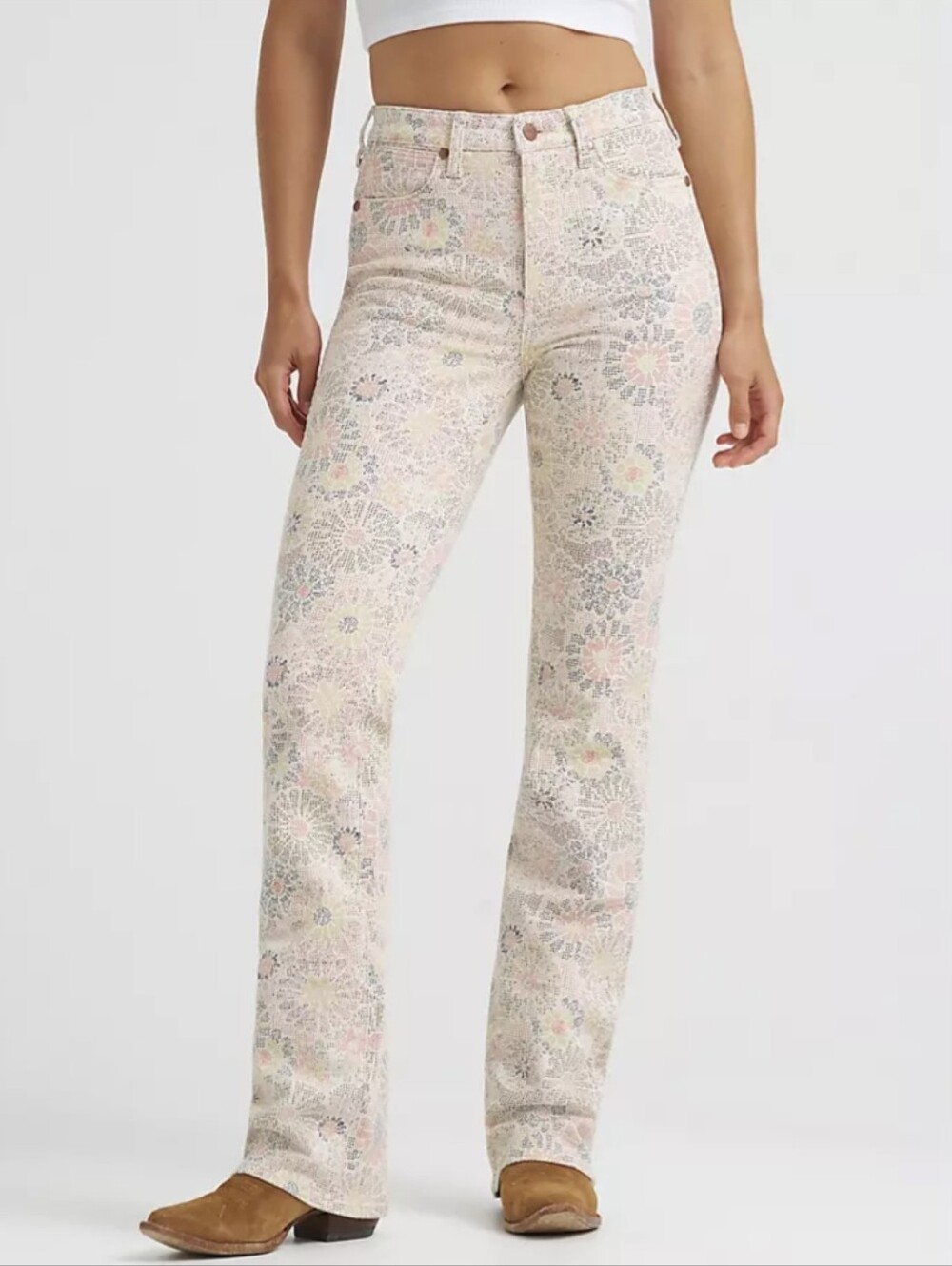Wrangler Women's Cream Floral Print Jeans - Picture 5 of 8